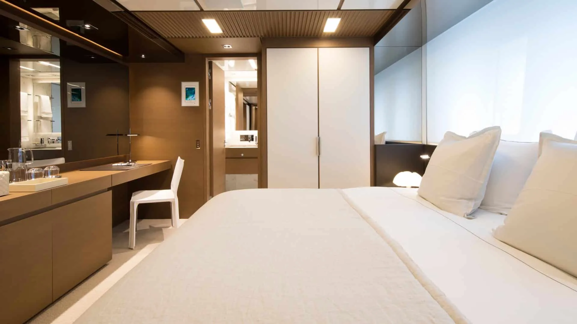 SEVEN SINS - photo 15 yacht charter Cannes