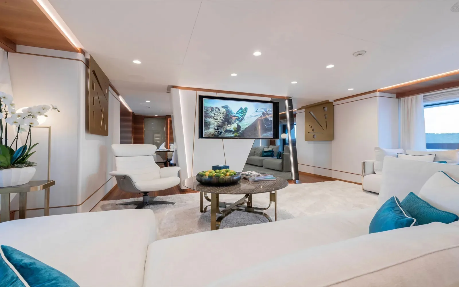 SILVER FOX - photo 17 yacht charter Cannes