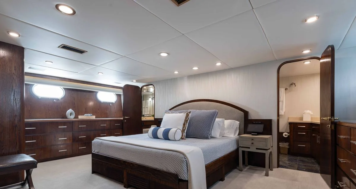 Sky - photo 13 yacht charter Miami
