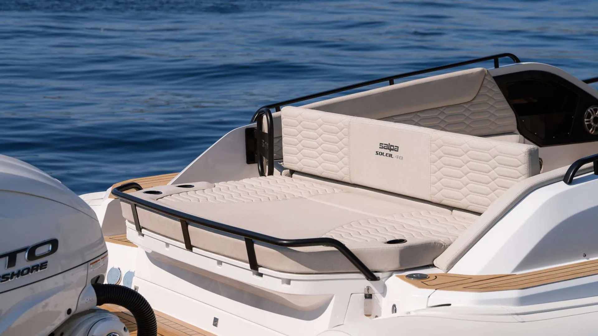 Soleil 40 - photo 4 yacht charter Cannes