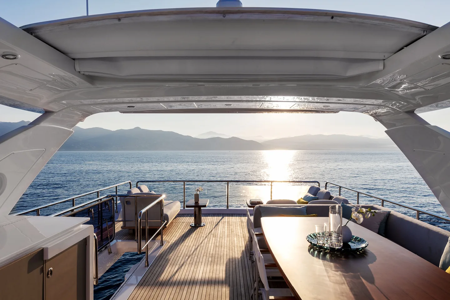 SOLSTICE - photo 11 yacht charter Cannes