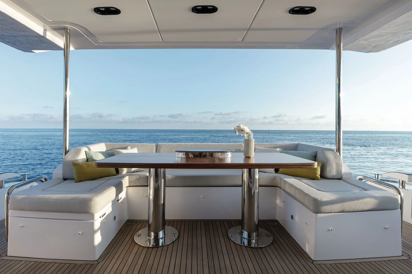 SOLSTICE - photo 17 yacht charter Cannes