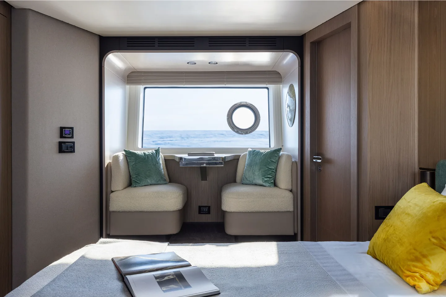 SOLSTICE - photo 27 yacht charter Cannes