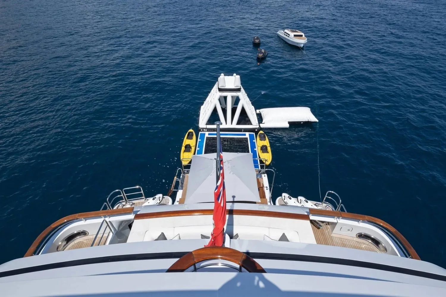 SOUNDWAVE - photo 34 yacht charter Cannes