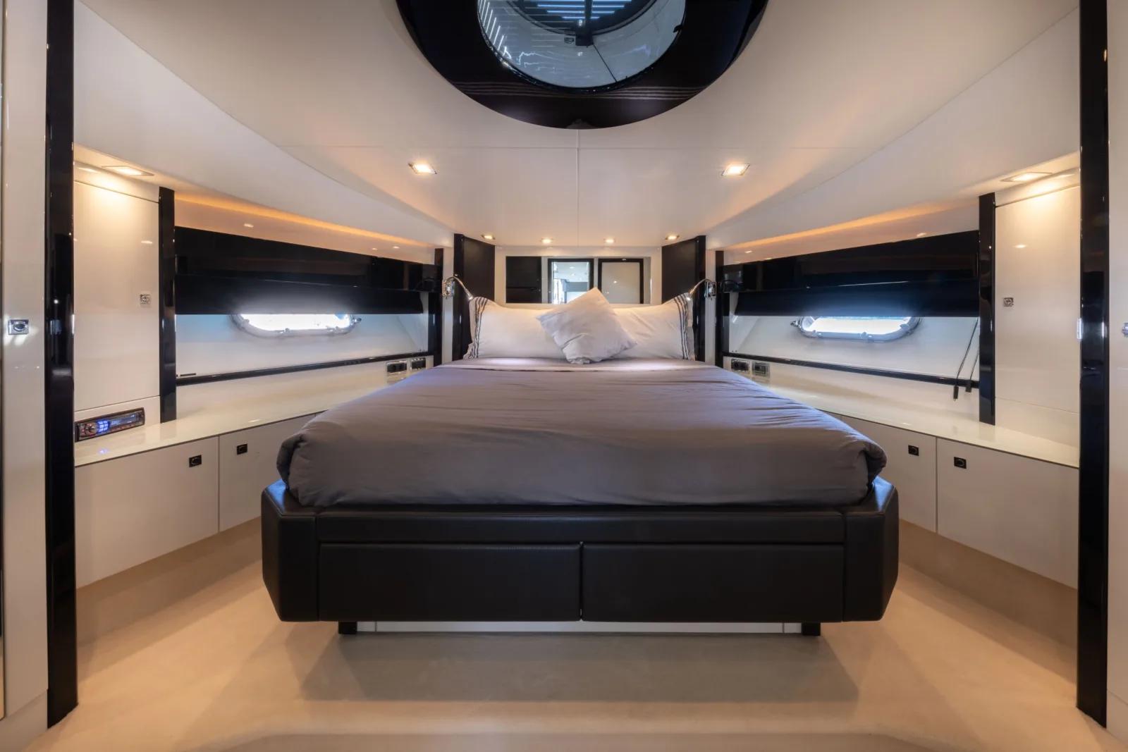 STAR OF SEVEN SEAS - photo 14 yacht charter Cannes