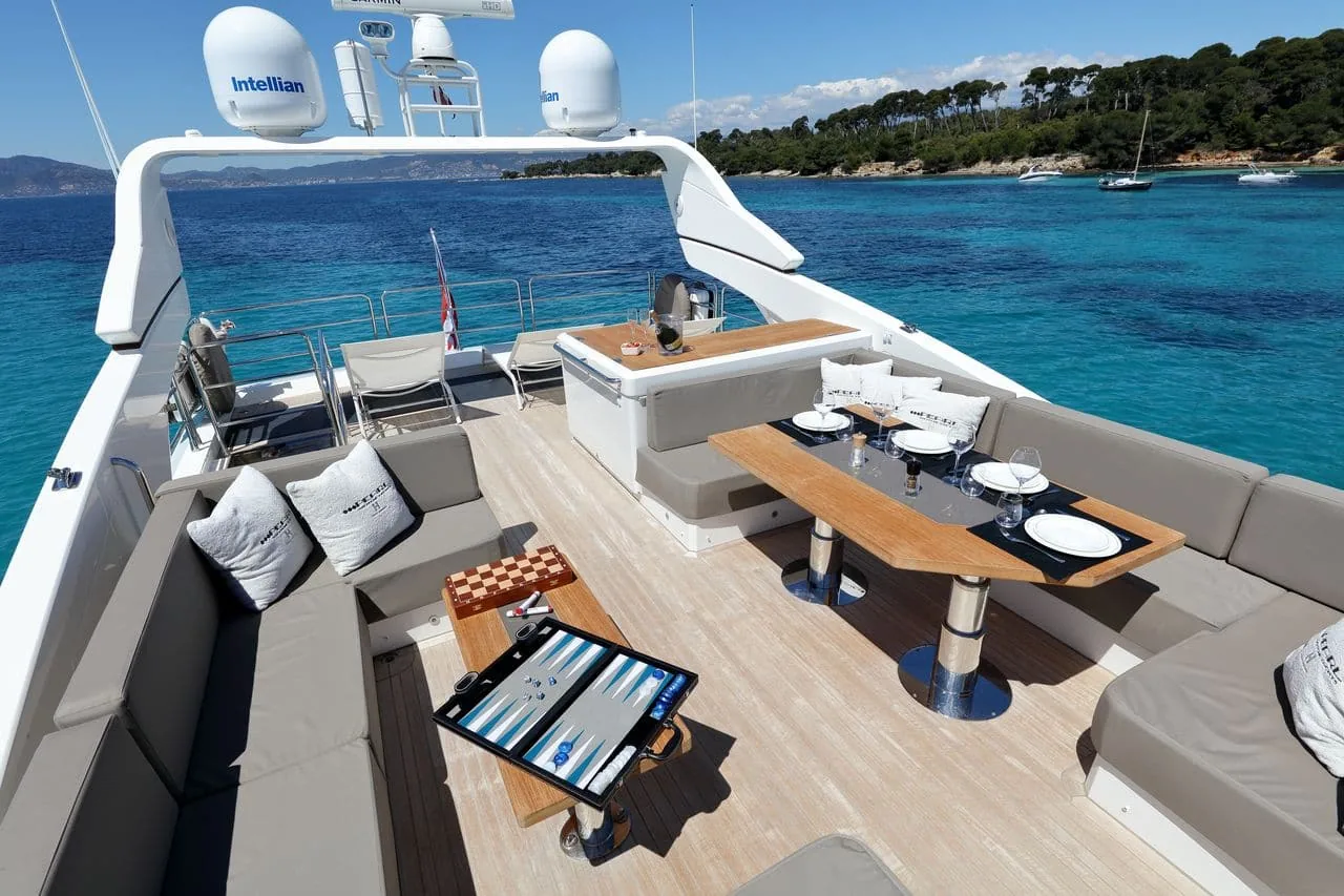 SUMMER BREEZE - photo 11 yacht charter Cannes