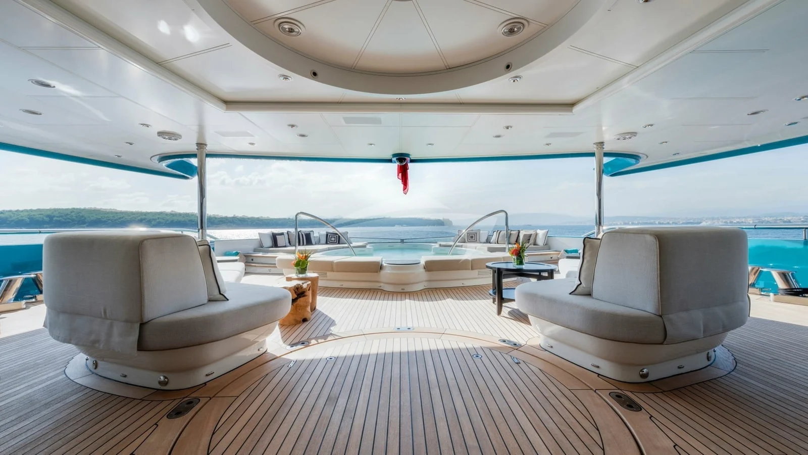 Sunrays - photo 9 yacht charter Cannes