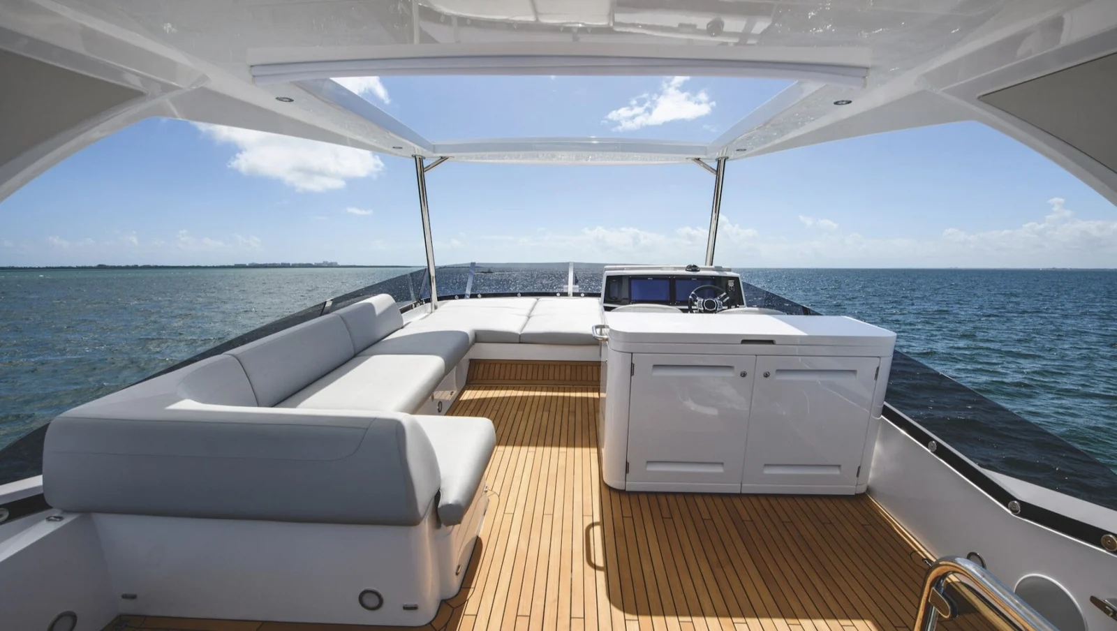 Sunseeker Predator 68 - photo 12 yacht charter Cannes
