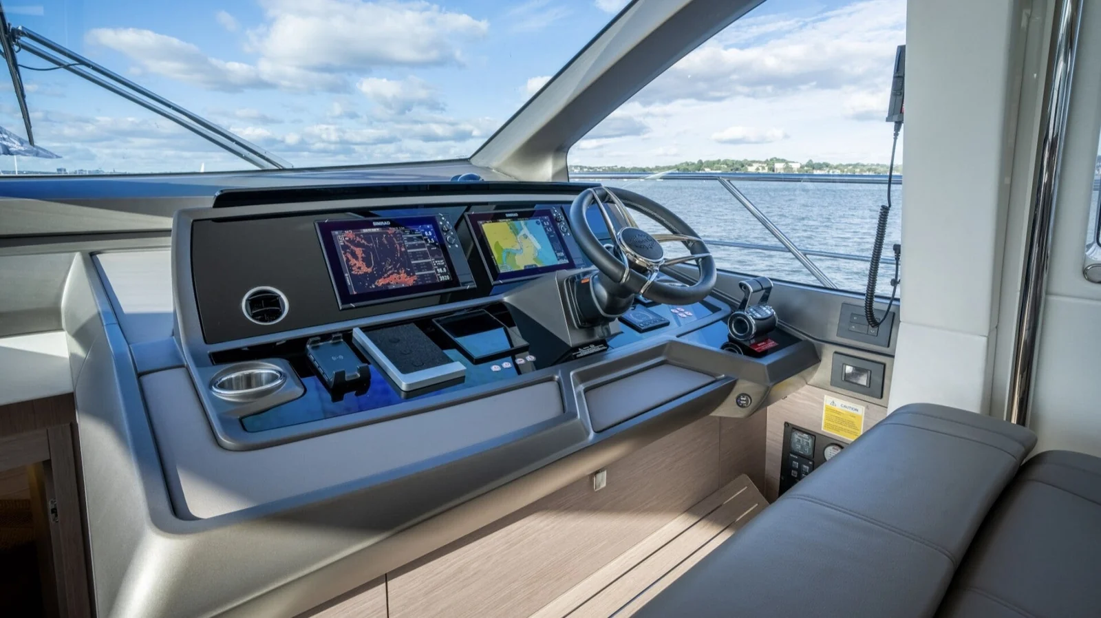 Sunseeker Predator 68 - photo 18 yacht charter Cannes