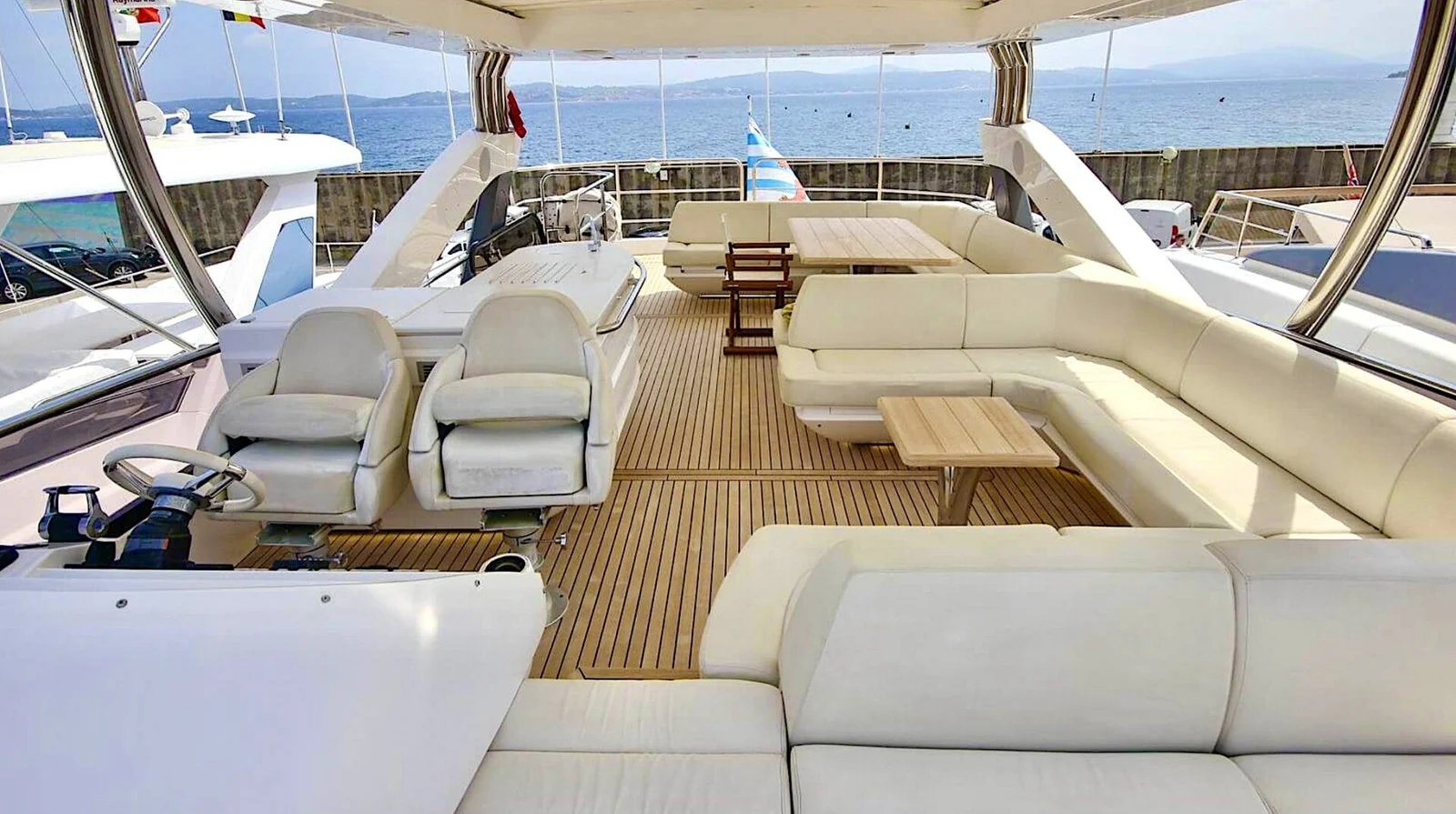 Sunseeker 75 Yacht (SarahLisa) - photo 8 yacht charter Cannes