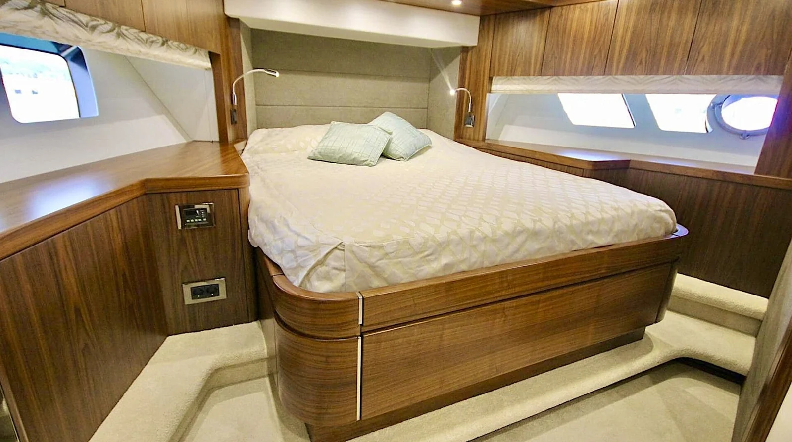 Sunseeker 75 Yacht (SarahLisa) - photo 18 yacht charter Cannes