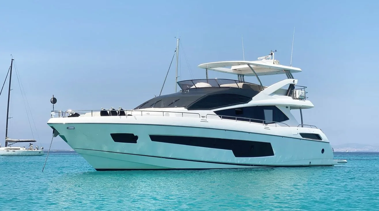 SUNSEEKER 75 - photo 1 yacht charter Cannes