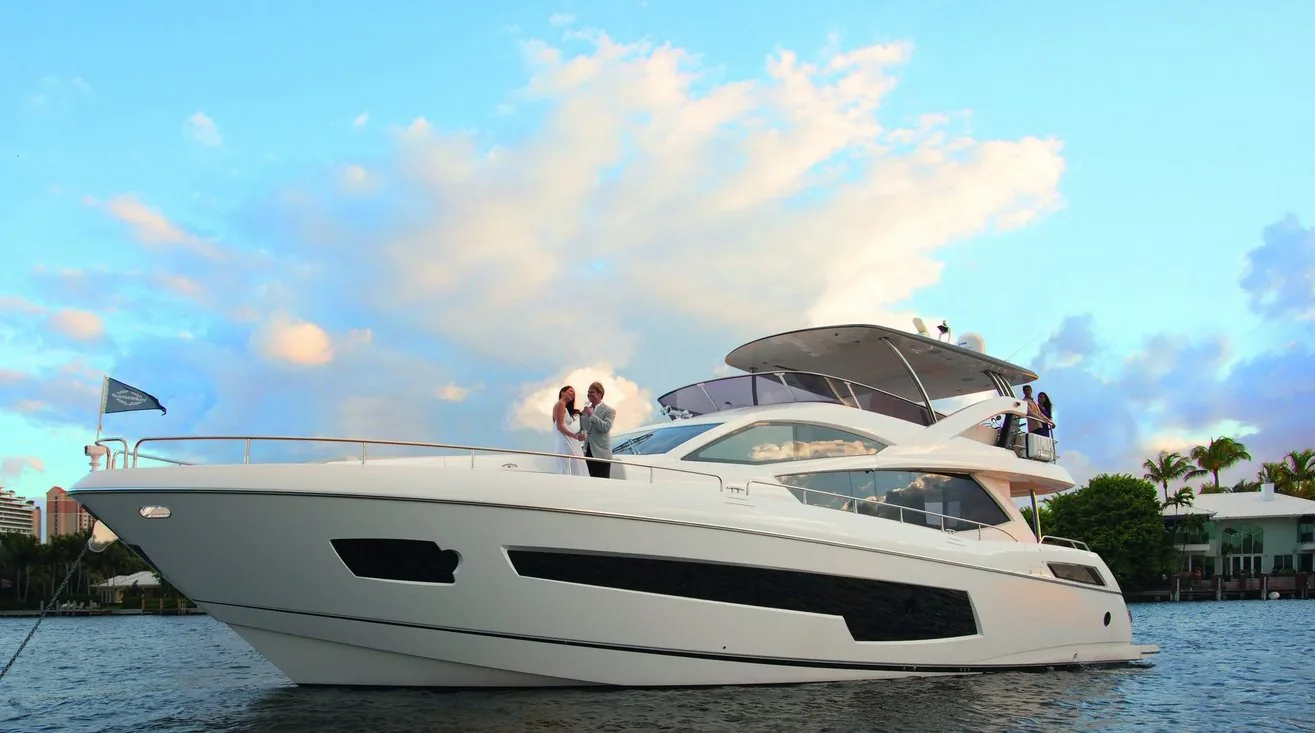 SUNSEEKER 75 - photo 3 yacht charter Cannes