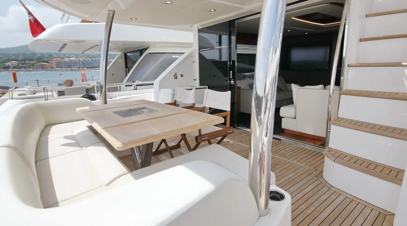 SUNSEEKER 75 - photo 5 yacht charter Cannes