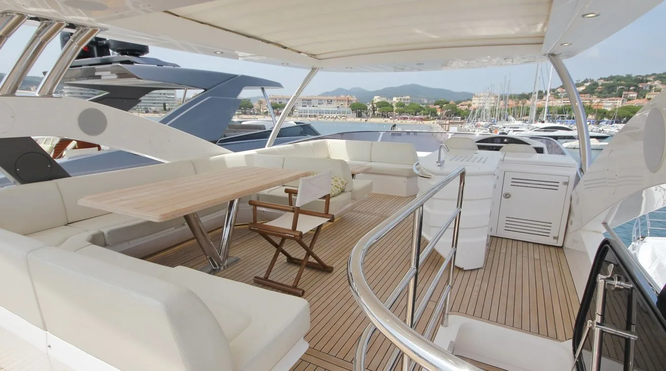 SUNSEEKER 75 - photo 6 yacht charter Cannes