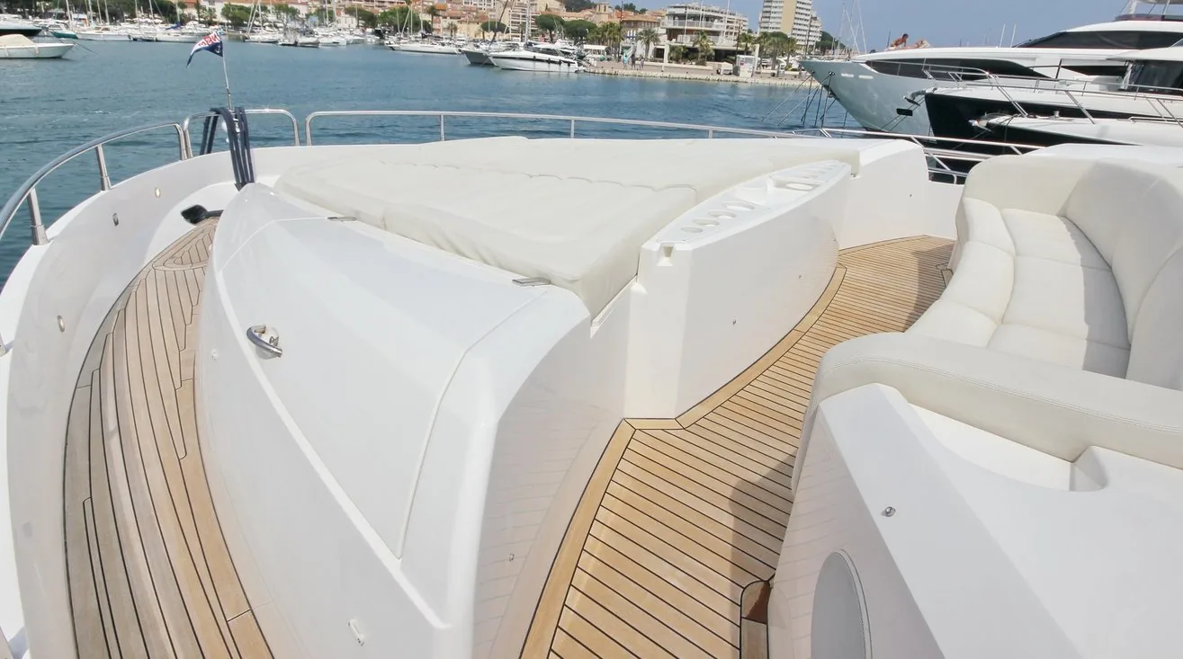 SUNSEEKER 75 - photo 7 yacht charter Cannes
