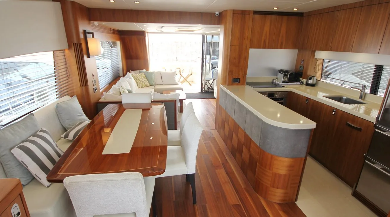 SUNSEEKER 75 - photo 9 yacht charter Cannes