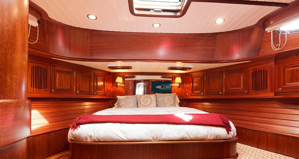 The Baron - photo 7 yacht charter Miami