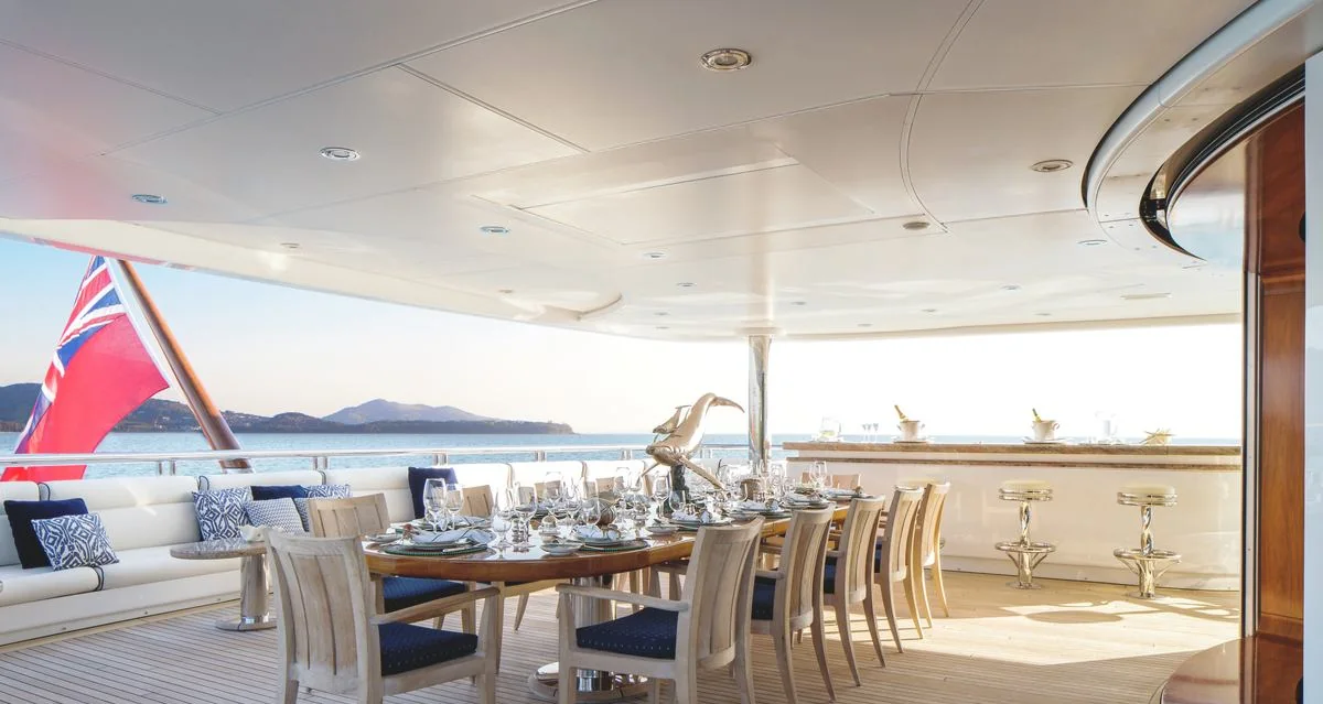 Titania - photo 3 yacht charter Miami