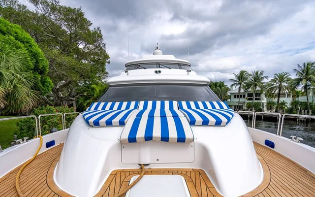 Top Shelf - yacht charter Miami