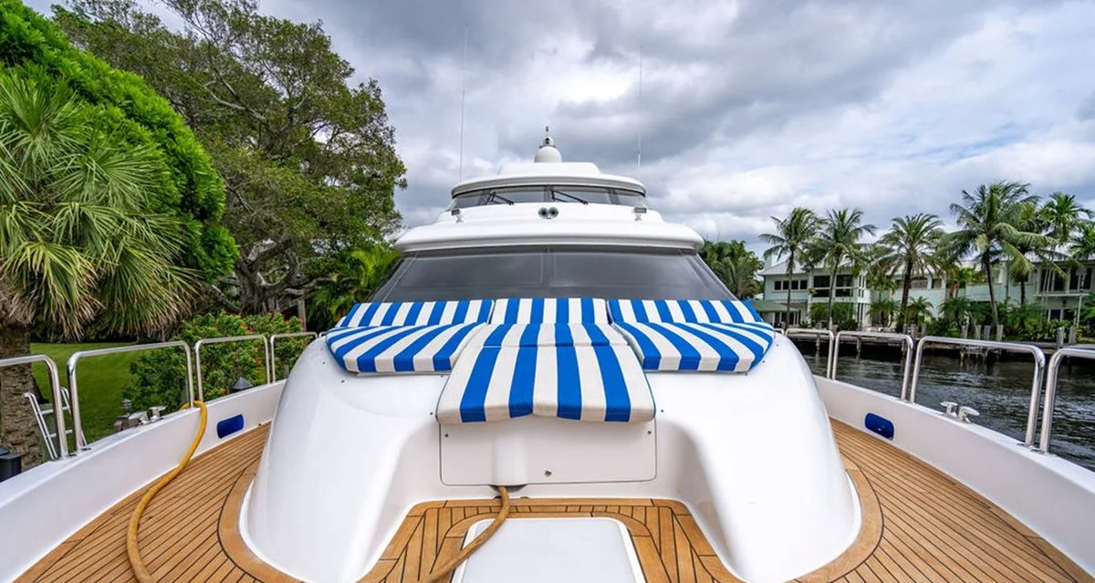 Top Shelf - photo 1 yacht charter Miami