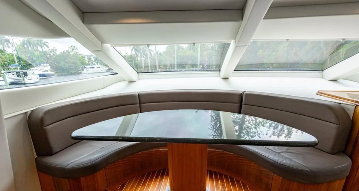 Top Shelf - photo 10 yacht charter Miami