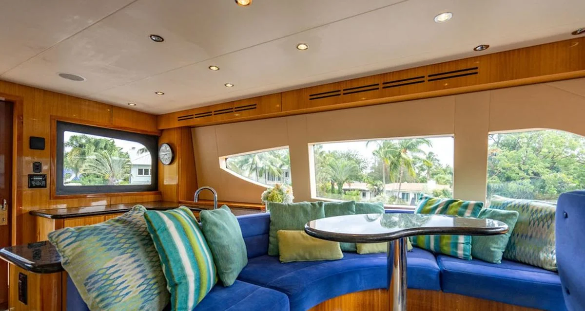 Top Shelf - photo 13 yacht charter Miami