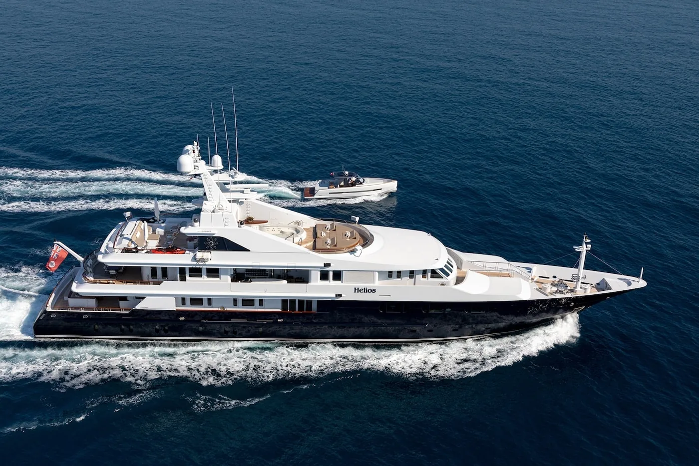 TREEHOUSE - photo 4 yacht charter Cannes