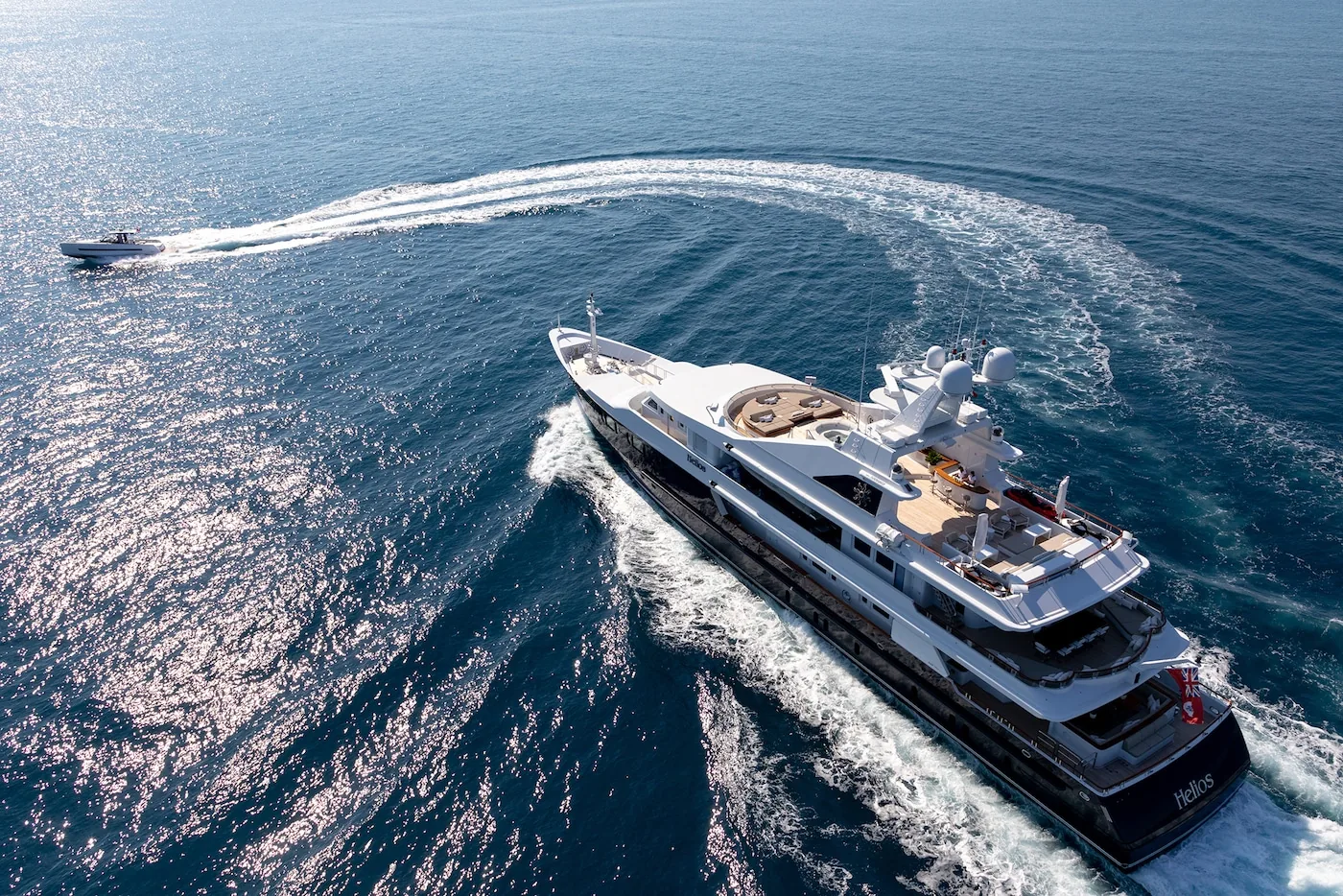 TREEHOUSE - photo 7 yacht charter Cannes