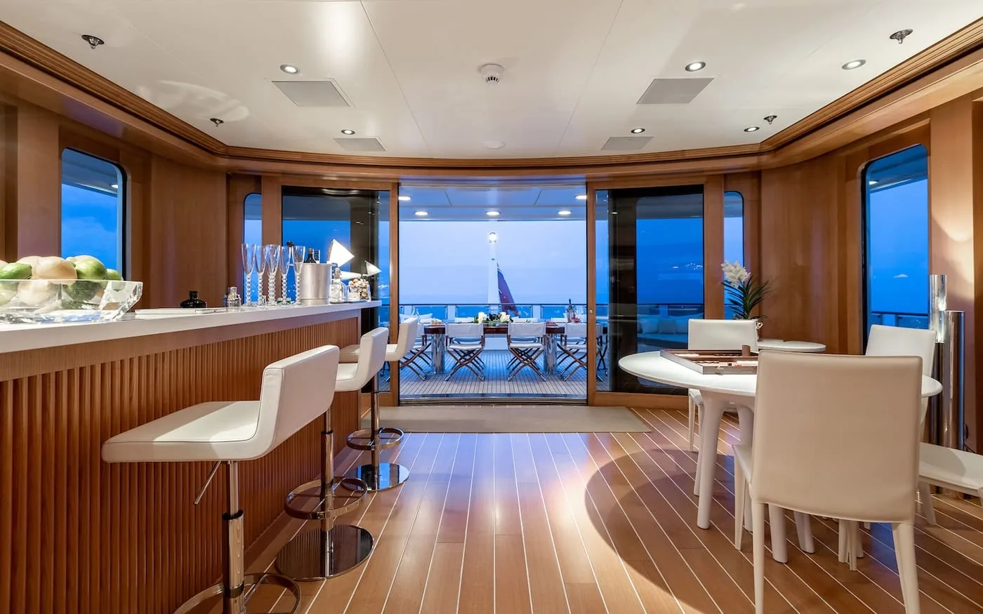 TREEHOUSE - photo 16 yacht charter Cannes