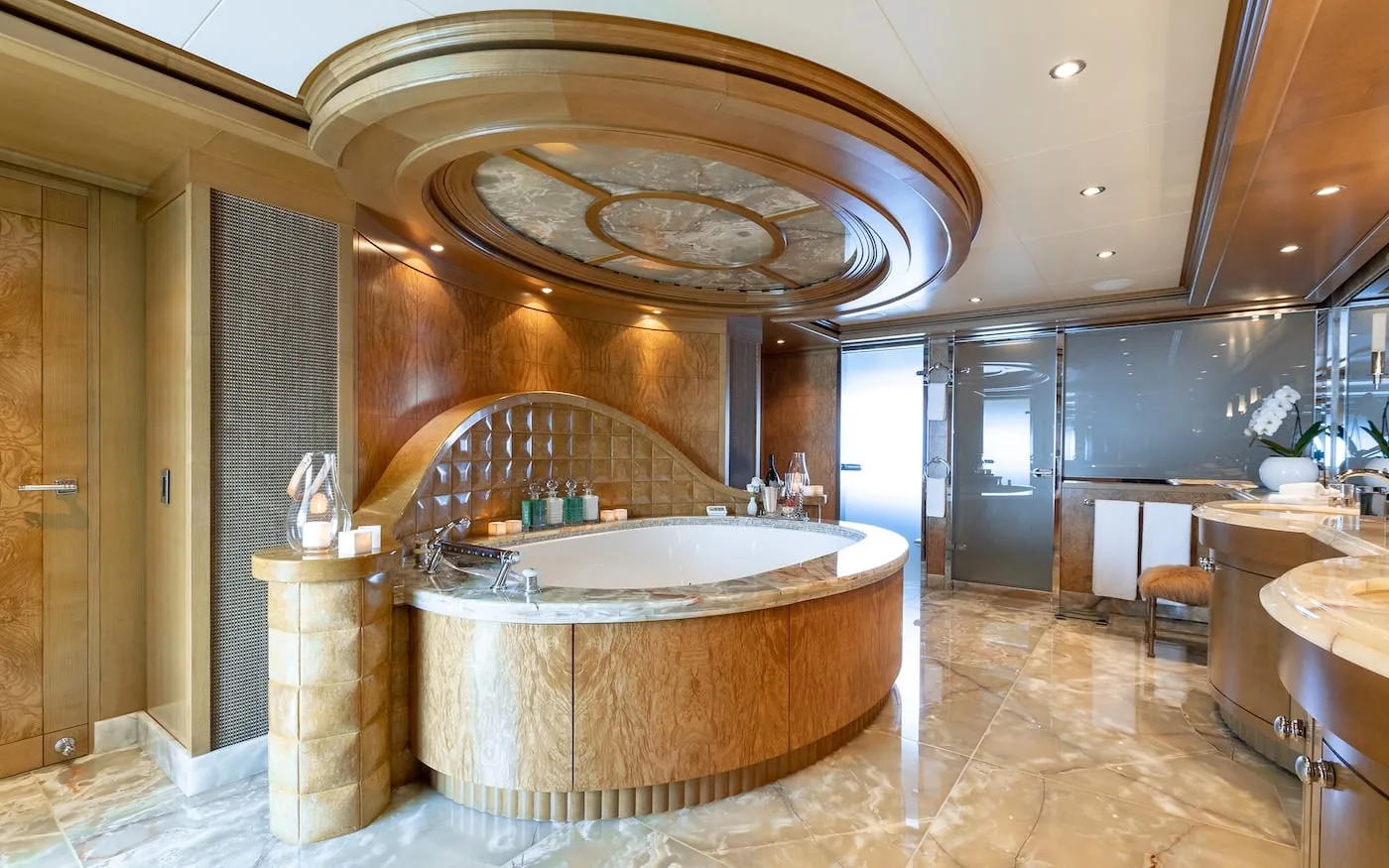 TREEHOUSE - photo 27 yacht charter Cannes