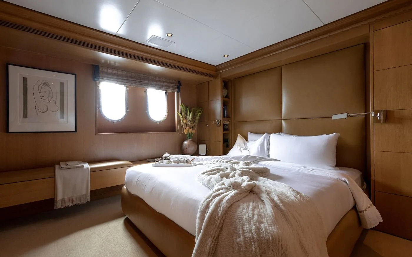 TREEHOUSE - photo 30 yacht charter Cannes