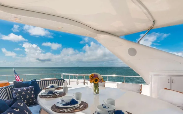 Troca One - yacht charter Miami