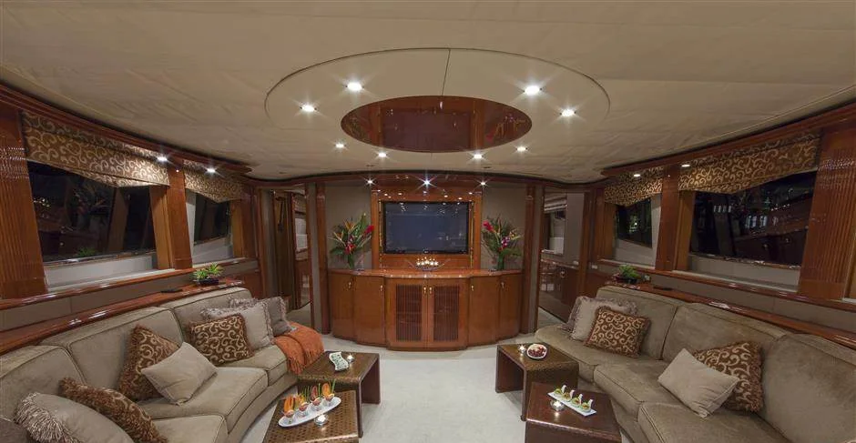 Troca One - photo 6 yacht charter Miami