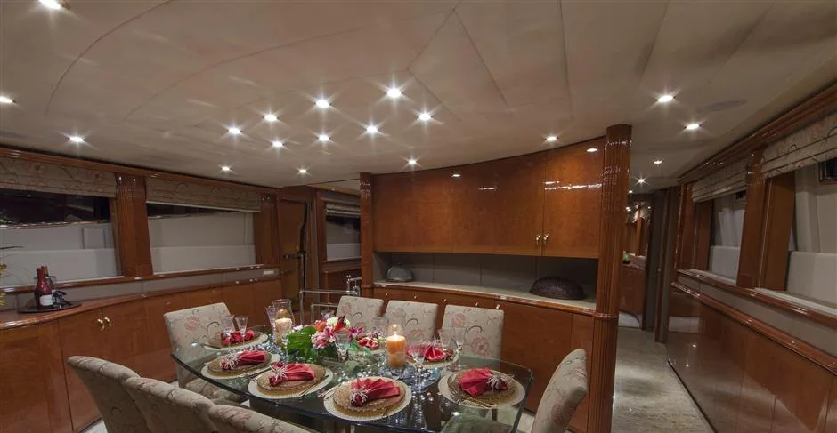 Troca One - photo 9 yacht charter Miami