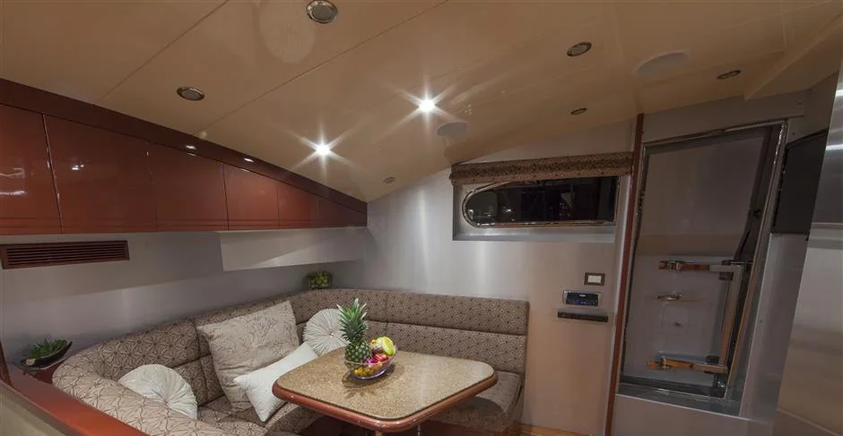 Troca One - photo 12 yacht charter Miami