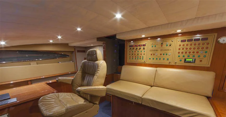 Troca One - photo 14 yacht charter Miami