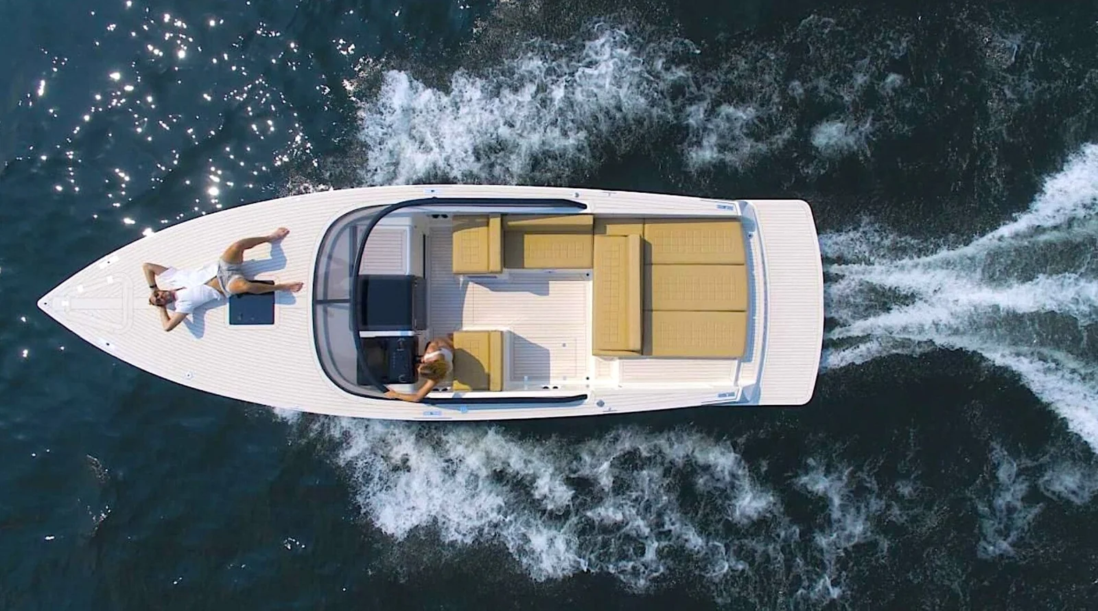 VanDutch 32 - photo 1 yacht charter Cannes