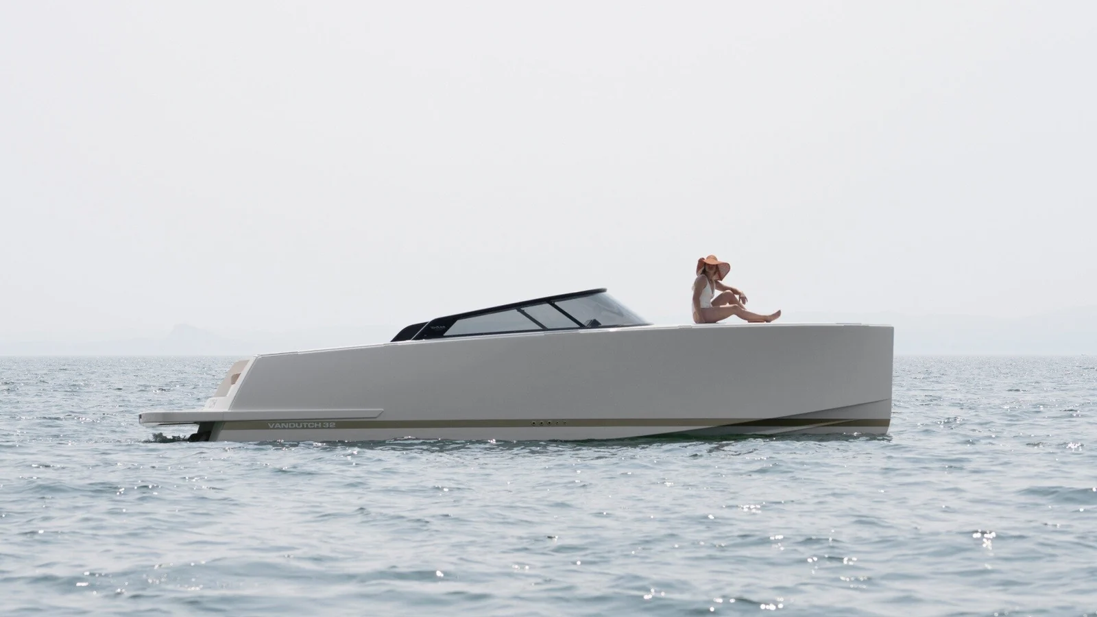 VanDutch 32 - photo 5 yacht charter Cannes
