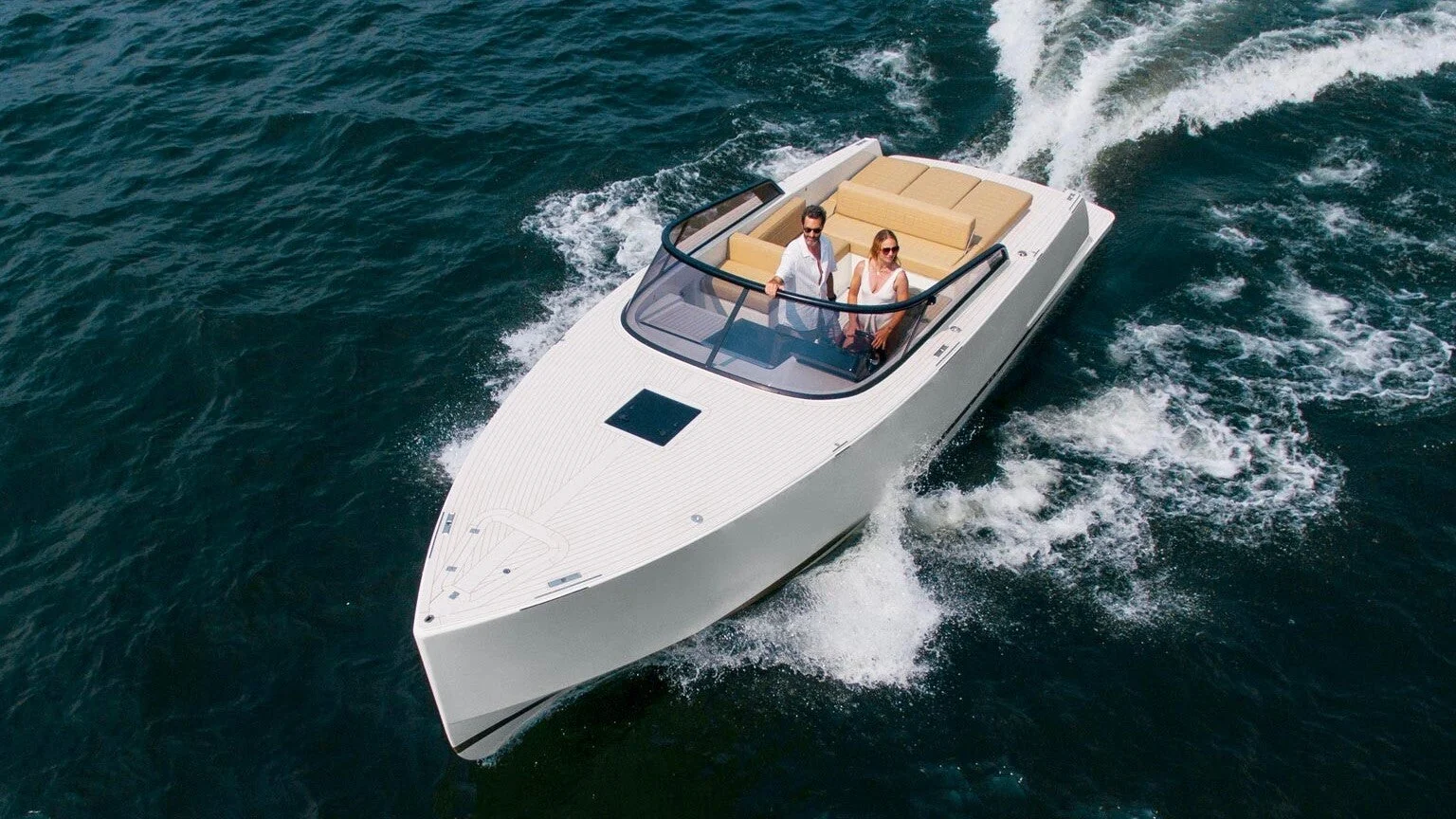 VanDutch 32 - photo 7 yacht charter Cannes