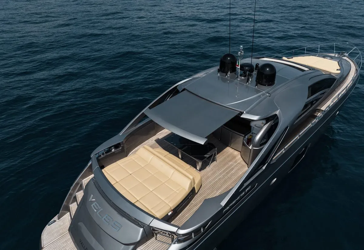 VELES - photo 9 yacht charter Cannes