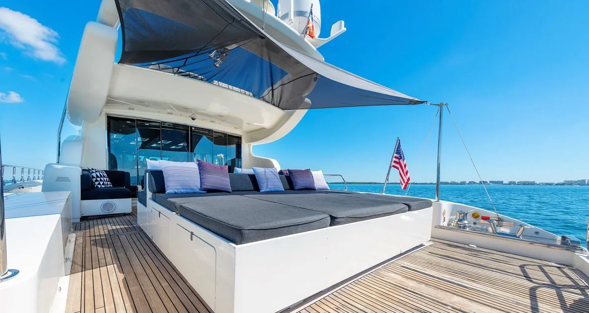 Venture - photo 2 yacht charter Miami