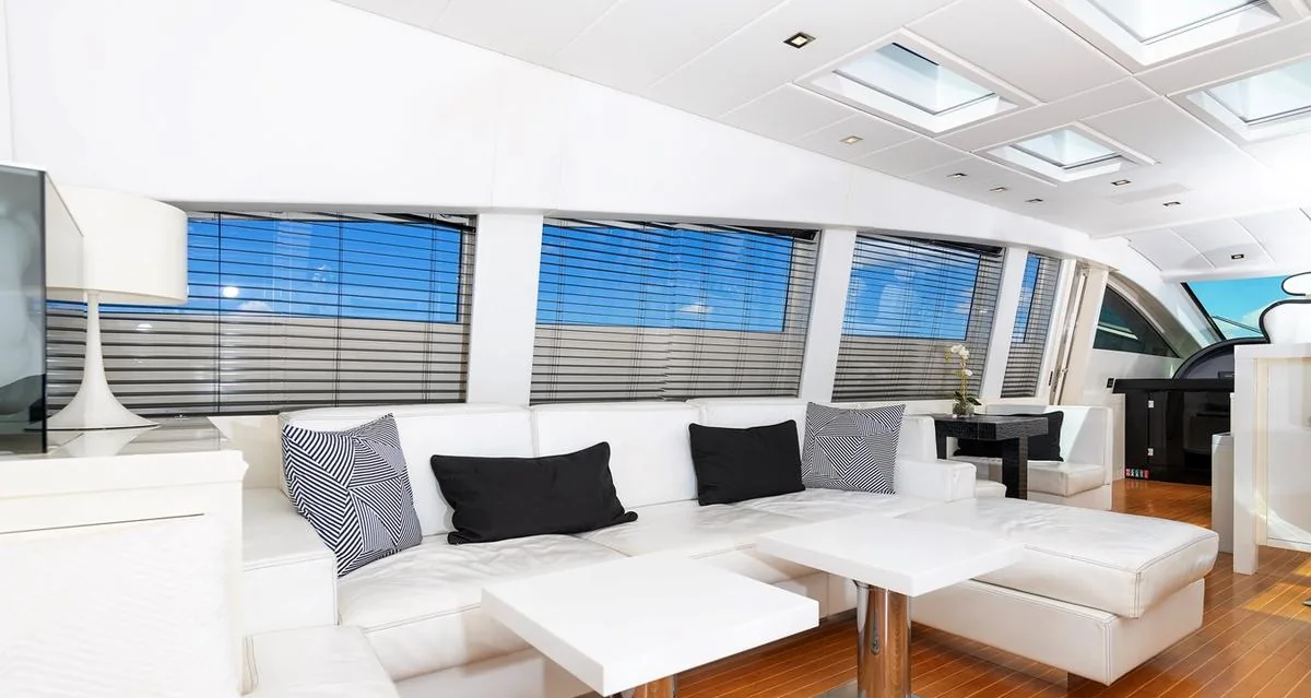 Venture - photo 7 yacht charter Miami