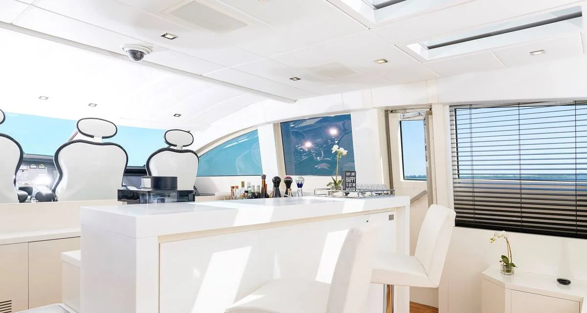Venture - photo 10 yacht charter Miami