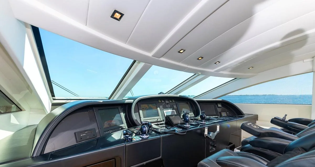 Venture - photo 12 yacht charter Miami