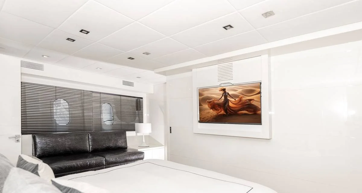Venture - photo 15 yacht charter Miami