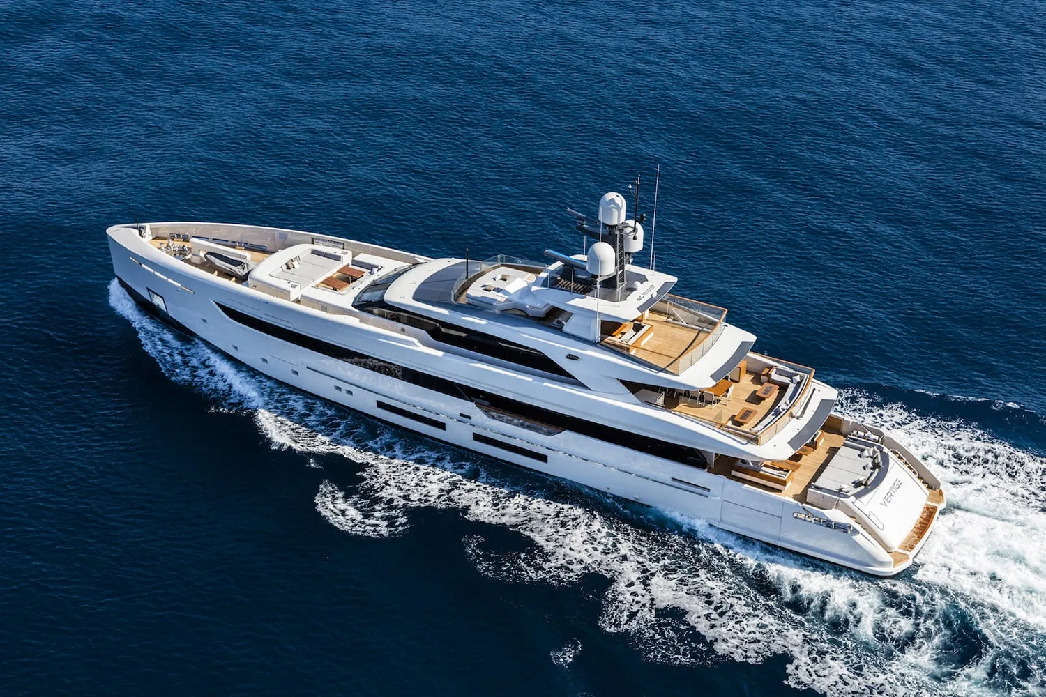 VERTIGE - photo 2 yacht charter Cannes