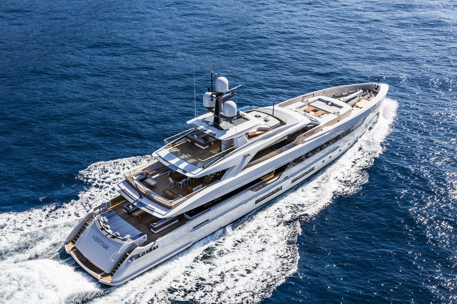 VERTIGE - photo 8 yacht charter Cannes