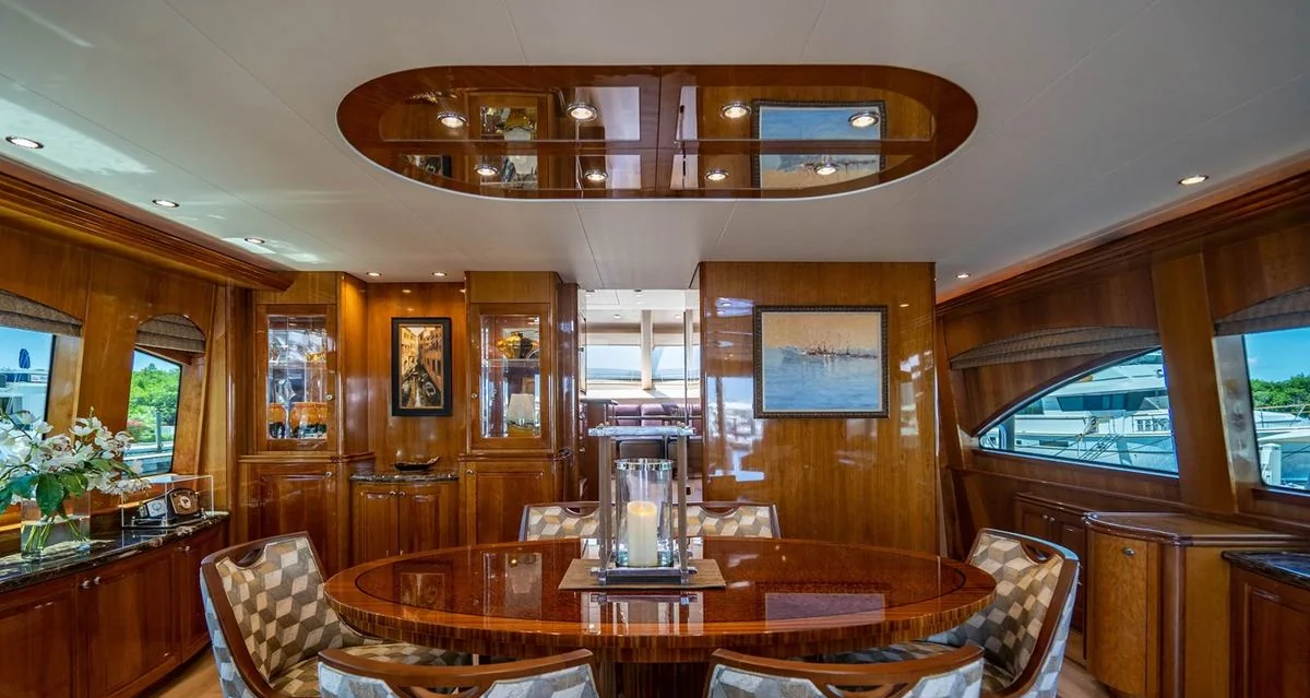 Victory - photo 5 yacht charter Miami