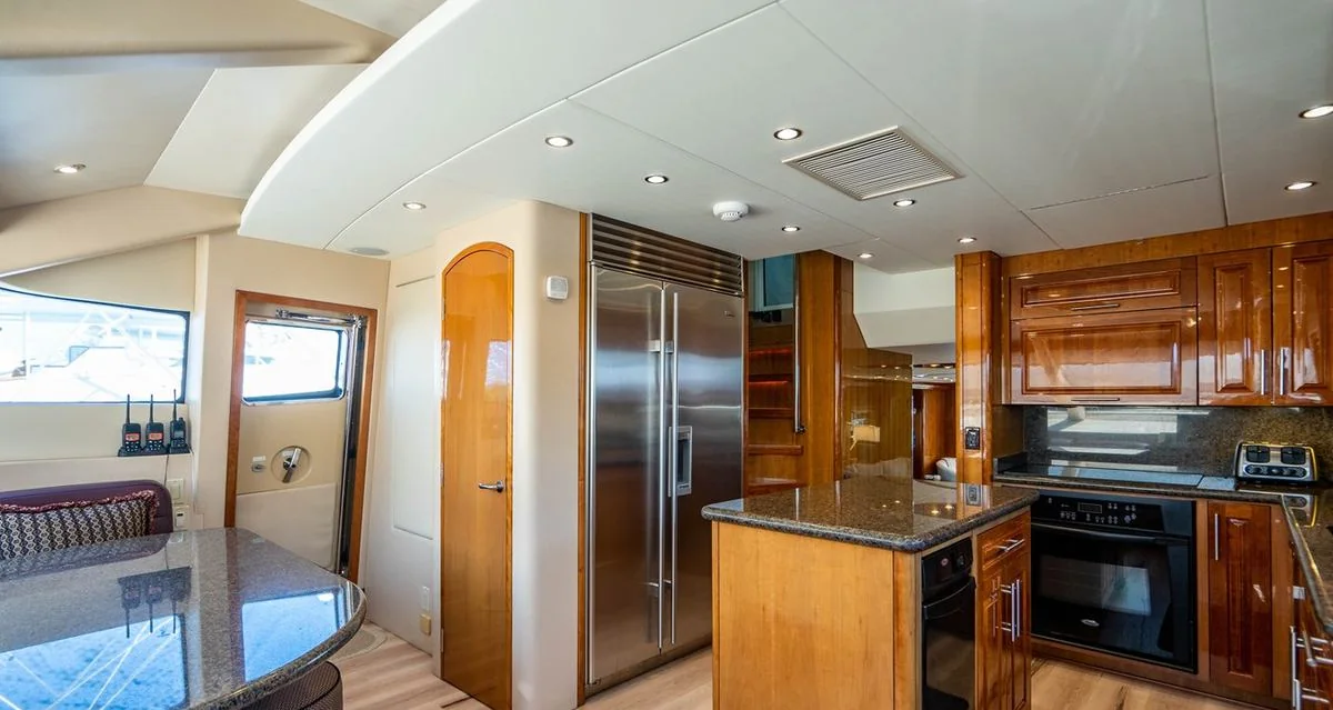 Victory - photo 8 yacht charter Miami